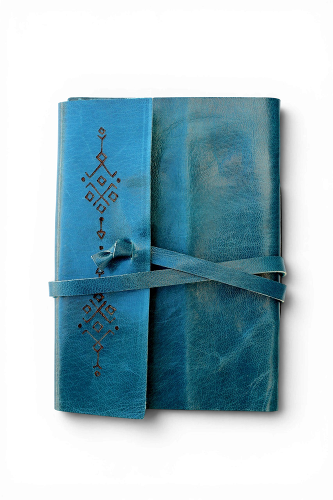 Carnet de voyage Mizam cuir bleu gravé