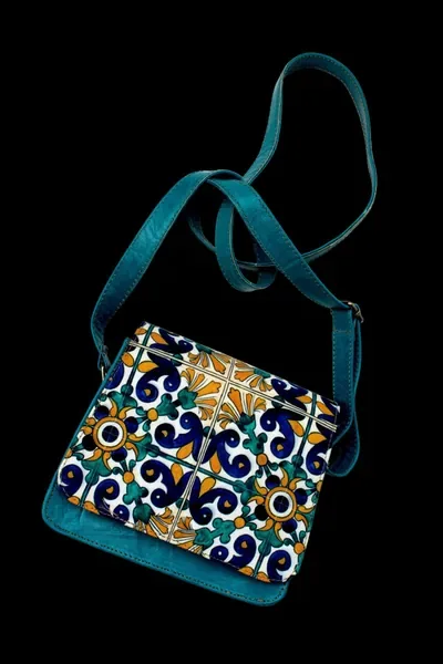 Sac Fazghoul motif Azul, pochette bandoulière compacte