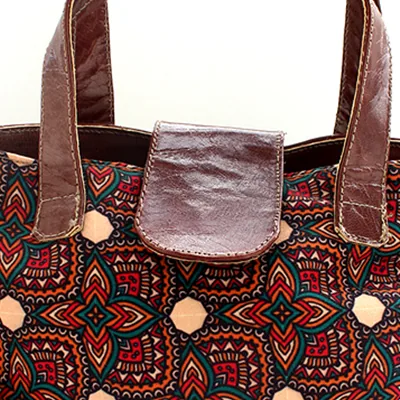 motif IRIS